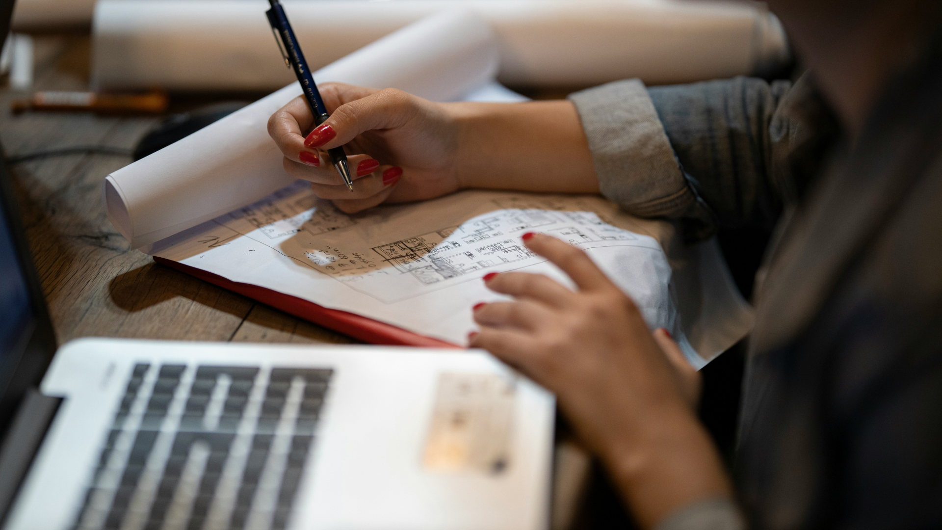 Rachat AVS vs rachat LPP : quelle stratégie fiscale choisir pour votre retraite ?